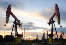 Economist : Τελειώνουν τα πετροδολάρια στον αραβικό κόσμο