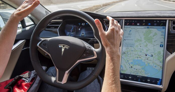 tesla-autopilot_77761_385499_type13028