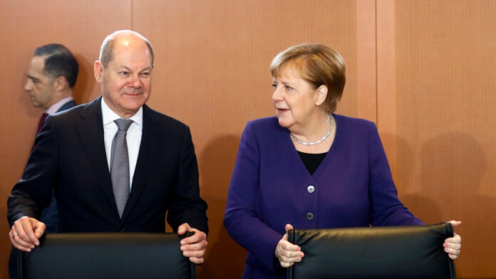 merkel_solts_scholz_ap_19345334149698