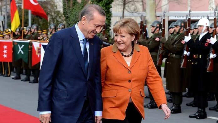 tilefwniki-epikoinwnia-merkel-erntogan.w_l