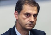 Θεοχάρης: Καταστρώνουμε σχέδιο για το πώς θα ανοίξει ο Τουρισμός