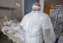 Επαναφορά των αυστηρών περιορισμών στη Γερμανία ζητούν οι εντατικολόγοι