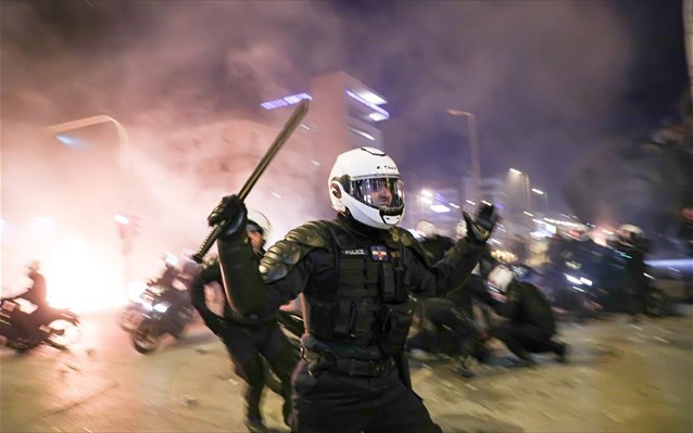 nea-smurni-astunomia-epeisodia