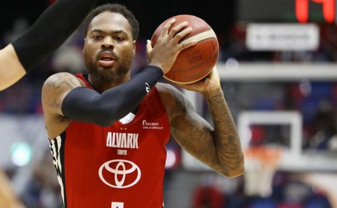 deshaun-thomas-1200-768x473
