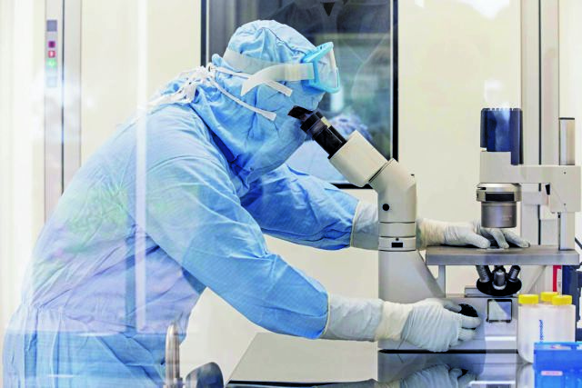 FILE PHOTO: Italy's ReiThera presents first results of potential COVID-19 vaccine