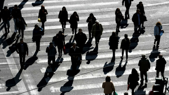 syntagma-kosmos-perpatane-intime
